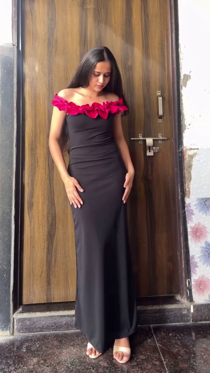 Elegant Red Off-Shoulder Mermaid Maxi Dress