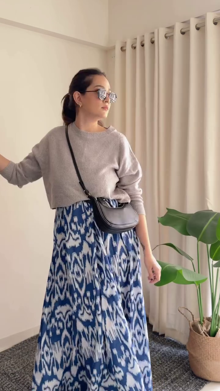 Monochrome Ikat Skirt Look