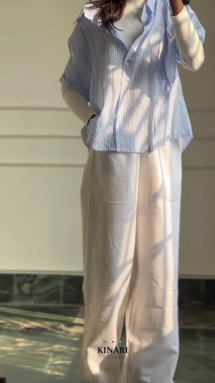 Soft Stripe Minimal Look