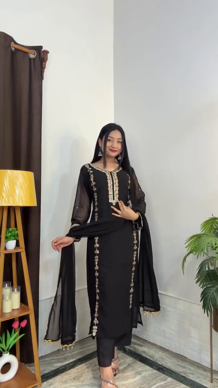 Classic White Ethnic Set