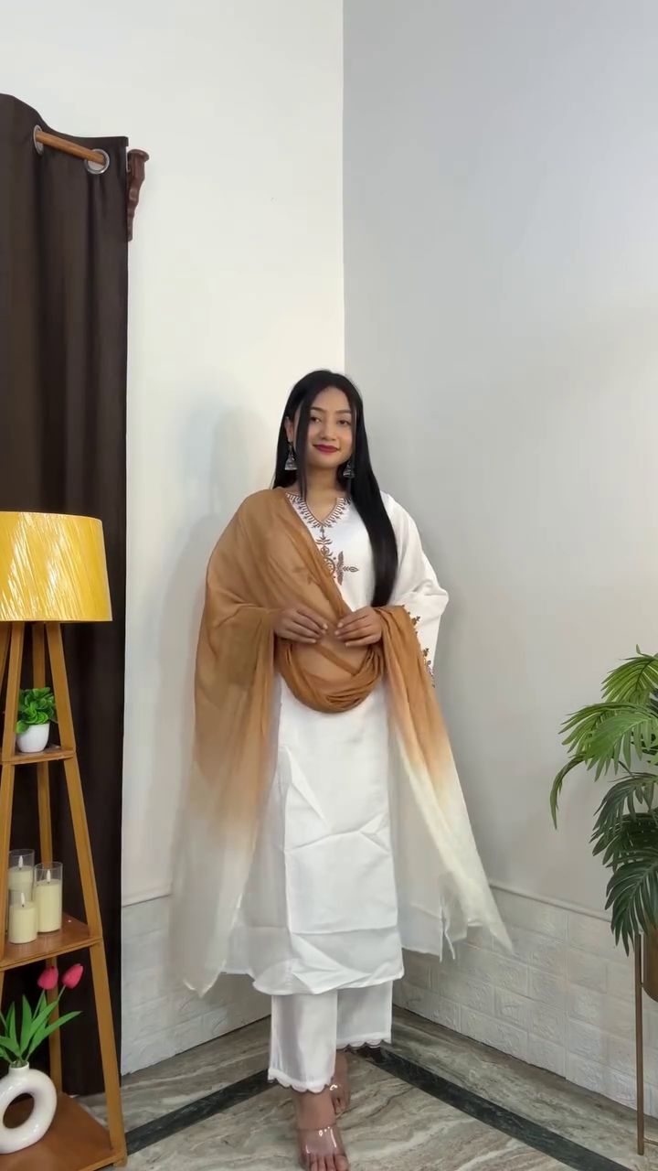 Classic White Ethnic Set