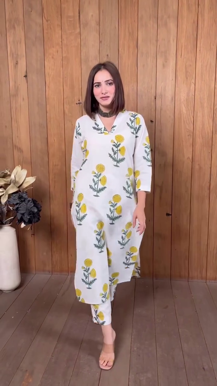Minimal Floral Kurta