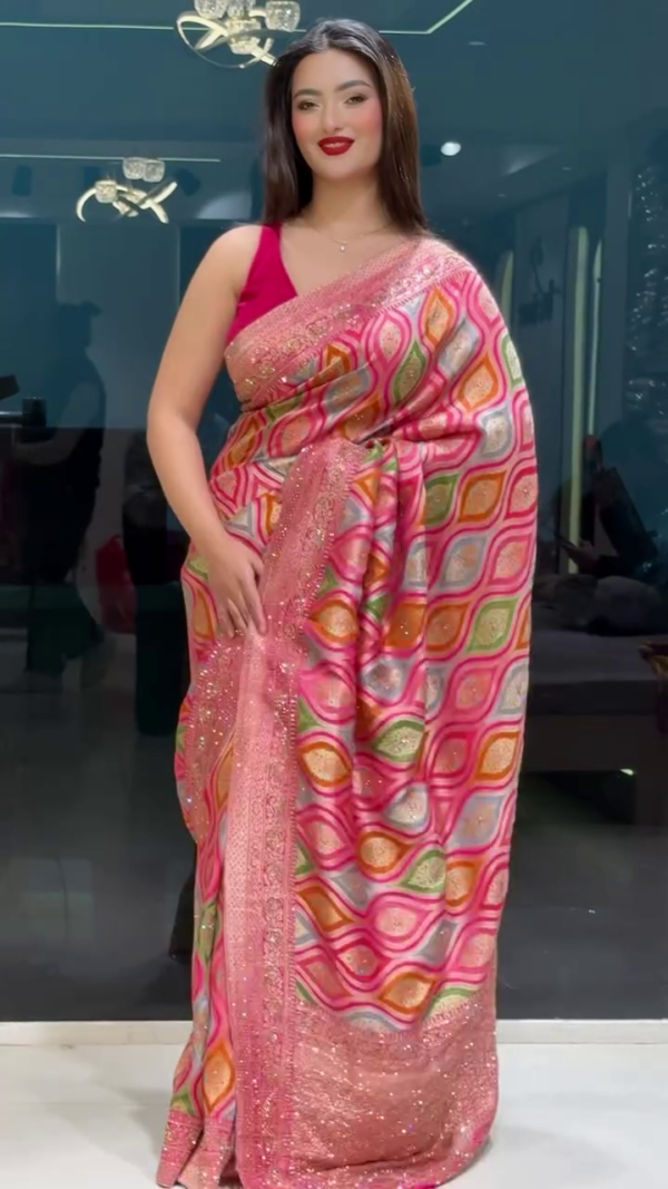 Exquisite Multicolor Silk Saree – A Timeless Elegance