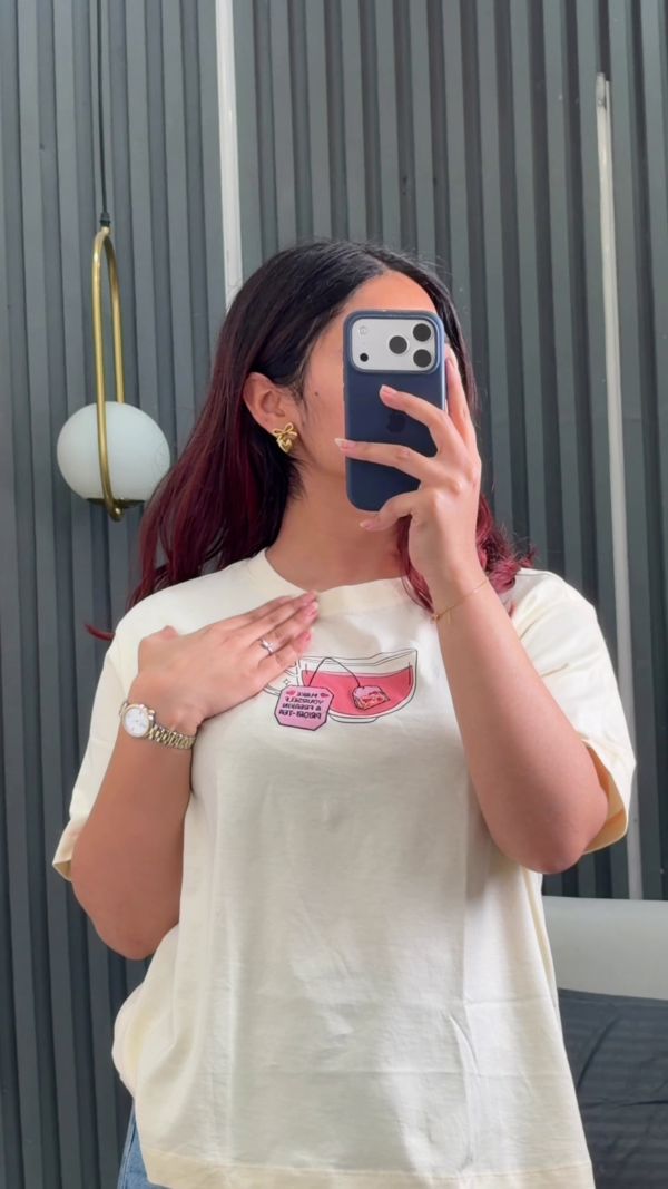 🐸 Off-White Graphic Cotton T-Shirt – “Monday Already?” Frog Print