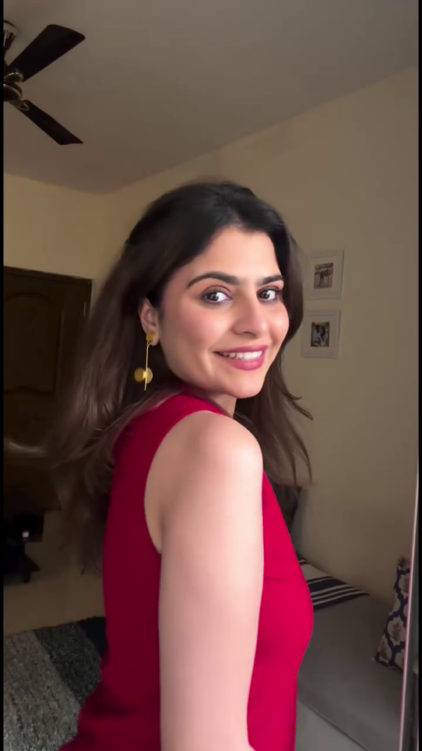 Red Sleeveless Midi Dress