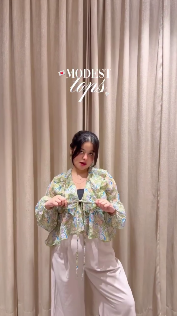 🤍 White Aari Embroidered V-Neck Top (Kashmiri-Inspired)