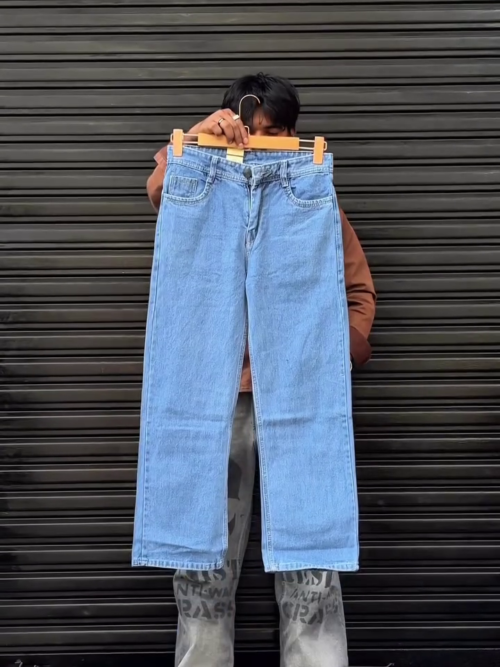 Classic Wide-Leg Denim Jeans