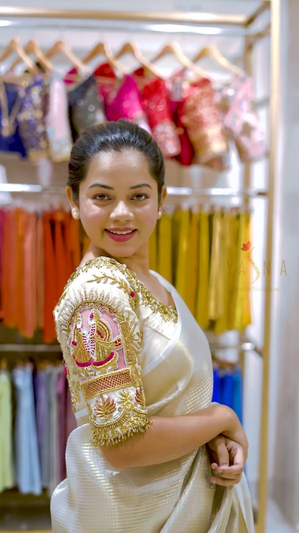 Kerala Kasavu Pure Cotton White Cream Saree with Multicolor Blouse – A Traditional Masterpiece with a Modern Twist