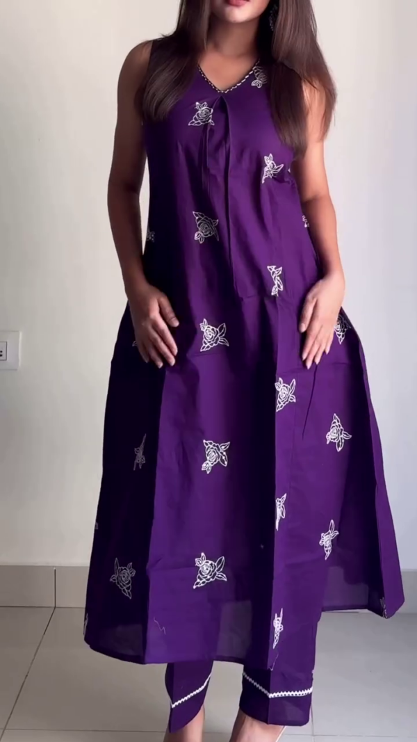 Purple Sleeveless Embroidered Kurta Set