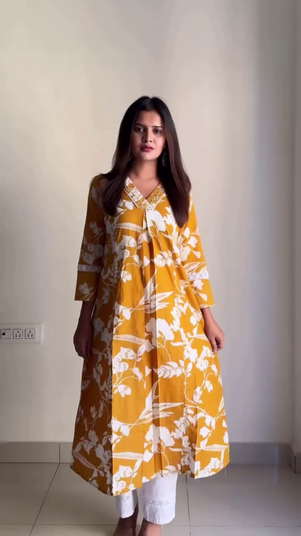 Purple Sleeveless Embroidered Kurta Set