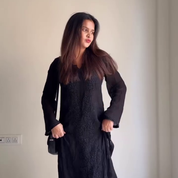 Black Embroidered Straight Kurta