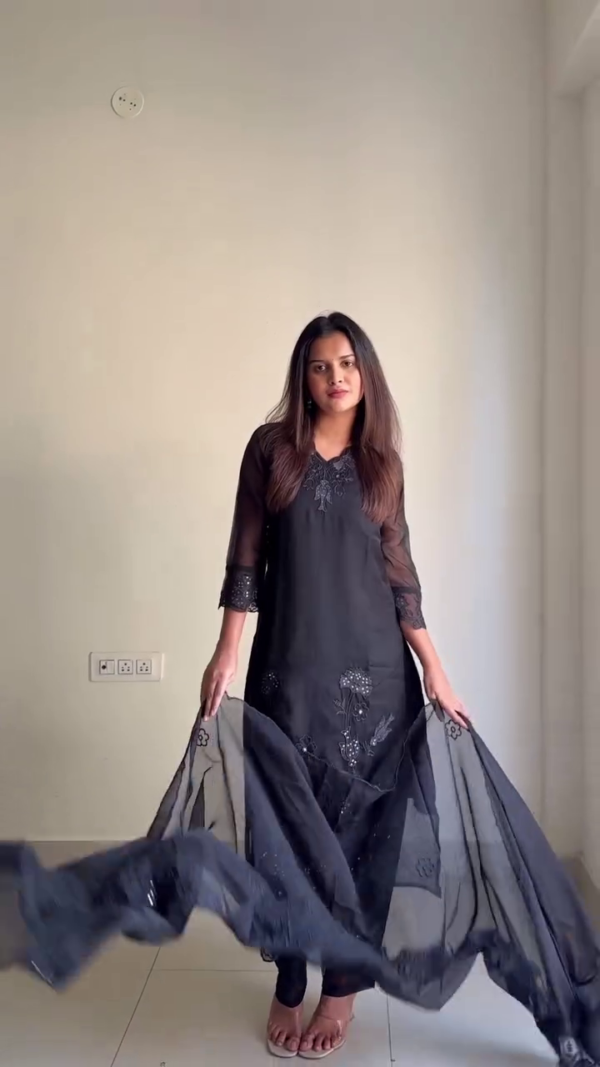 Lavender Floral Kurta Dupatta Set